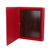 Etui z podkładem czerwone			